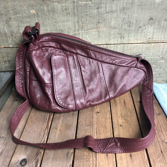 Vintage Leather Crossover Body Bag - Picture 3 of 3